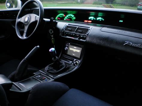 Is it just me or does the 4th gen Honda Prelude interior look like it ...