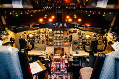 Boeing 727 Cockpit