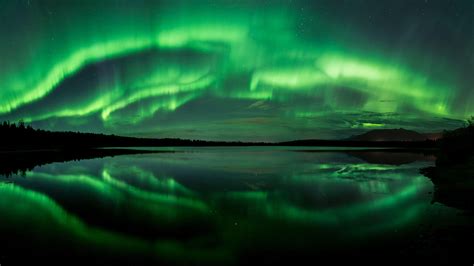 Green Aurora Borealis Wallpapers - Top Free Green Aurora Borealis ...