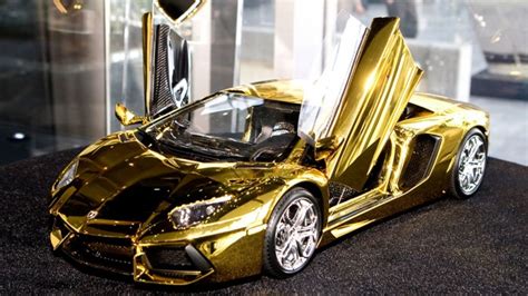 Gold Car Wallpaper Hd - 1920x1080 Wallpaper - teahub.io