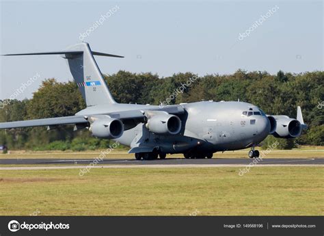 C-17 military cargo aircraft – Stock Editorial Photo © Foto-VDW #149568196