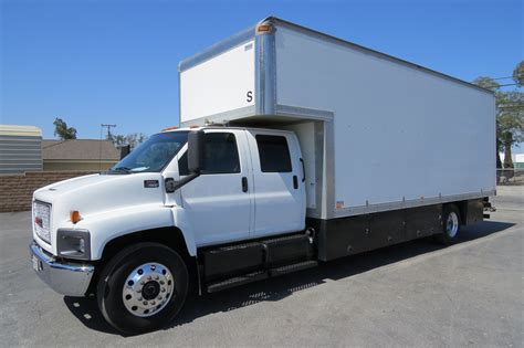 2007 GMC C7500 24 Ft. Crew Cab Box Van Grip Truck, Fontana CA ...