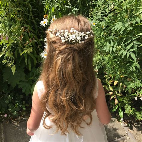 27 Adorable Flower Girl Hairstyles | Penteado para florista, Penteados ...