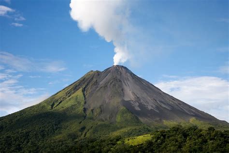 Ultimate Guide to Visiting Arenal: Costa Rica's Most Famous Volcano ...