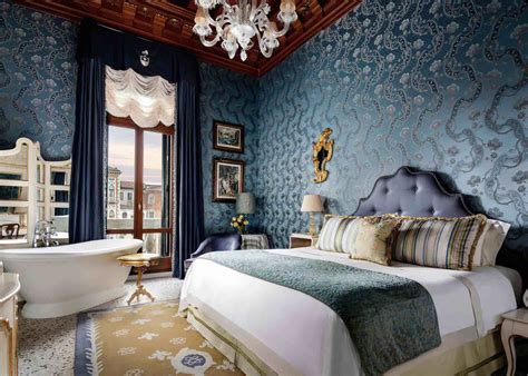 19 Best Luxury Hotels in Venice, Italy (2023)