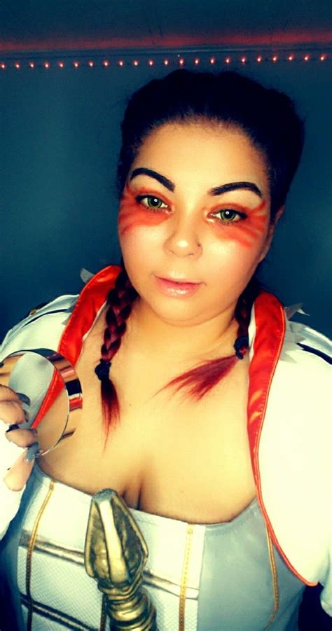 Loba from Apex Legends | Gamer girl, Cosplay makeup, Cosplay