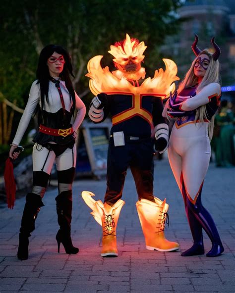 My Hero Academia: 10 Awesome Endeavor Cosplay That Look Just Like The ...