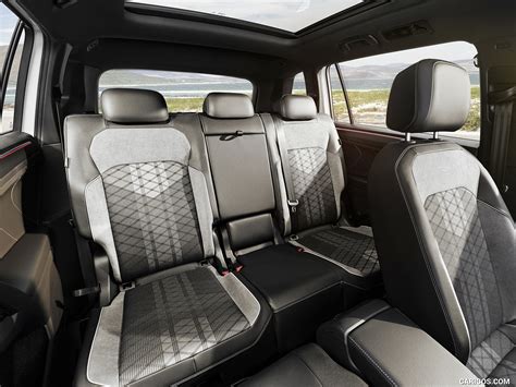 2022 Volkswagen Tiguan Allspace - Interior, Rear Seats Wallpaper | Caricos