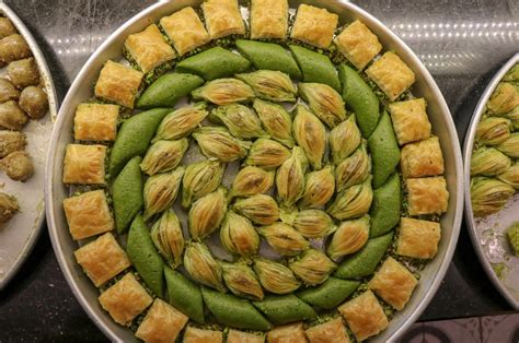 Virus hits Turkish baklava makers ahead of Ramadan Bayram | Daily Sabah