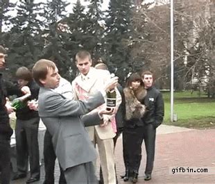 25 Wedding Fail GIFs - Gallery | eBaum's World