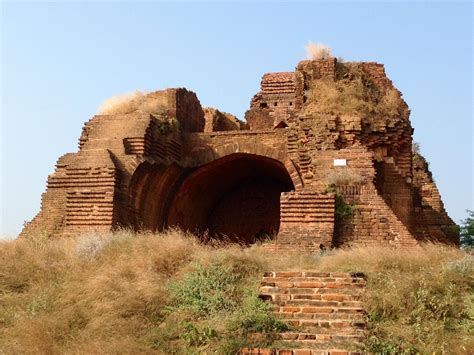 Abandoned temple in Bagan Myanmar [OC] [2048 1536] Bagan Myanmar ...