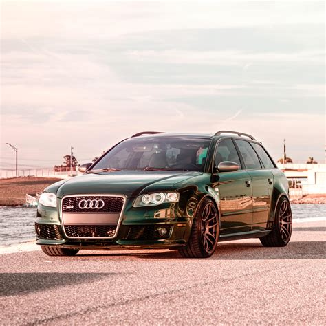 An Audi RS4 Avant : r/Audi