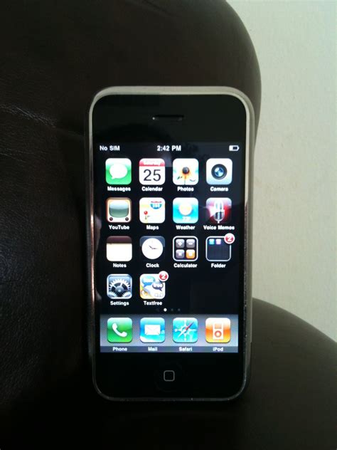 Apple iPhone 2G - 16GB - (AT&T) Smartphone - Unlocked. * SOLD