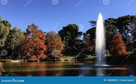 El Retiro park Fountain stock image. Image of austria - 138582881