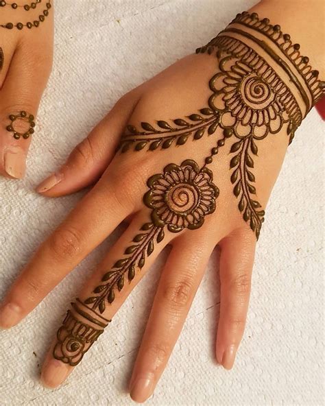 #henna #hennart #mehndi #mehndiart #mendhi #mehendi #mehendiart # ...