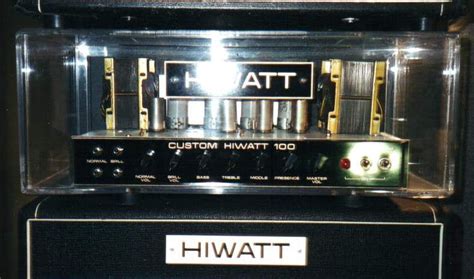 Hiwatt Internals