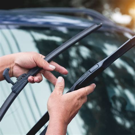 4 Common Causes of Squeaky Windshield Wipers