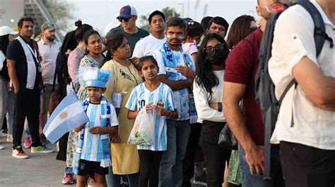 2022 FIFA World Cup: Fans wait for 2 hours in immense heat outside fan ...