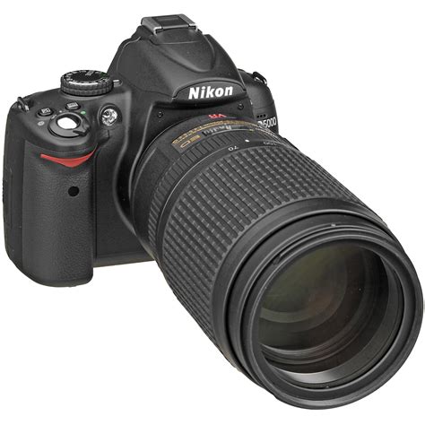 Nikon D5000 Digital SLR Camera with 70-300mm VR f/4-5.6G Lens