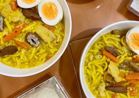 Lomi (Filipino chicken egg noodle soup) Recipe by alfredsanpedro - Cookpad