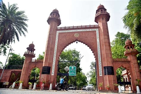 Virus surge claims brightest minds at Indian universities - GulfToday