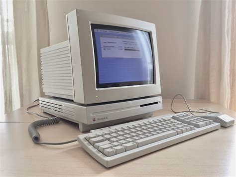 Vintage Macintosh LC Computer