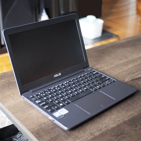 Asus Vivobook 11 Review: Small, Affordable, All-Around Laptop