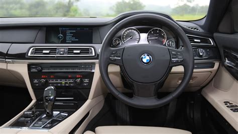 BMW-7-Series-2013-730-LD-Interior Car Photos - Overdrive