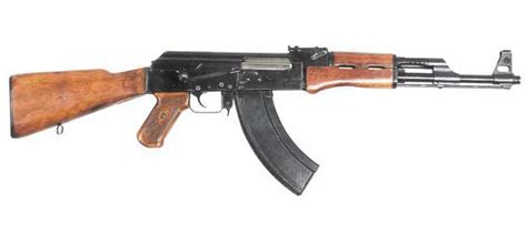 Do u think that the AK-47 looks like the stg 44 - guns - Fanpop