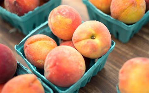 Peaches: Benefits, nutrition, and diet tips