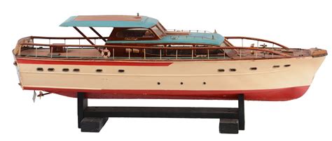 Lot Detail - CHRIS CRAFT WOODEN MODEL BOAT.