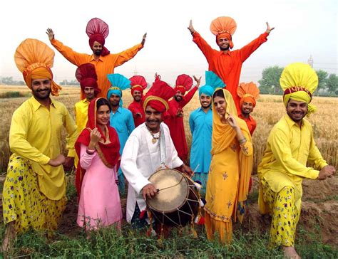 I am a free spirit and Lover of INDIA: Punjabi Dances