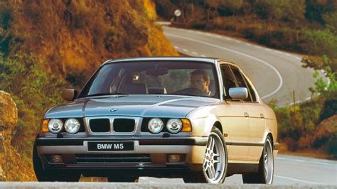 BMW Classic Highlights E34 M5 - BimmerLife