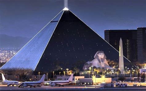 Hotel Luxor, el más icónico de Las Vegas – Hoteles en