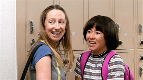 'Pen15' Review