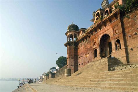 8 Important Ghats in Varanasi that You Must See