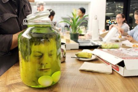 A Photograph of Your Face in a Jar Makes for a Creepy Halloween Prank ...