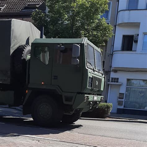 What is this 6x6 truck? Used by the military : whatisthiscar