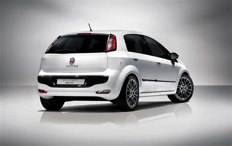 Looks Like a Car: New 2012 Fiat Punto Evo My Life Photos and details