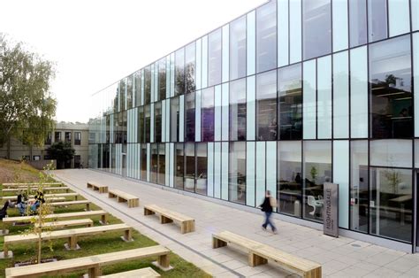 Top 10 UK Universities for Graphic Design