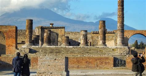 Pompeii & Mt Vesuvius Tour - Through Eternity Tours