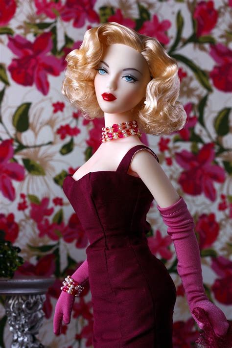 Dolldom: Unforgettable Dress Barbie Doll, Vintage Barbie Dolls, Barbie ...