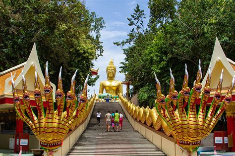 Big_Buddha_stairs_Pattaya - Go To Thailand