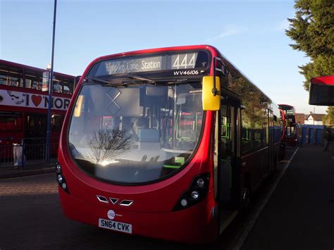 Tom London & Surrey Bus Blog: Route 444 Observation