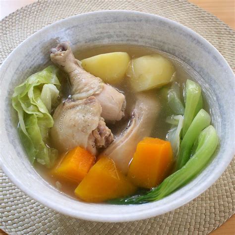 Boiled chicken and vegetable soup (Filipino nilagang manok)