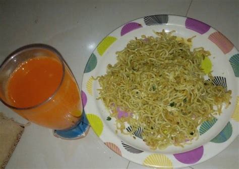 Fried indomie With egg Recipe by Salsabila umar Aliyu - Cookpad