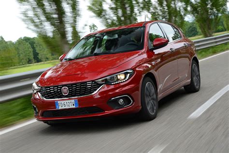 Fiat Tipo hatchback review pictures | Carbuyer