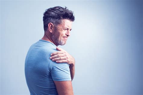 What Causes Pain in the Upper Arm and Shoulder Area?