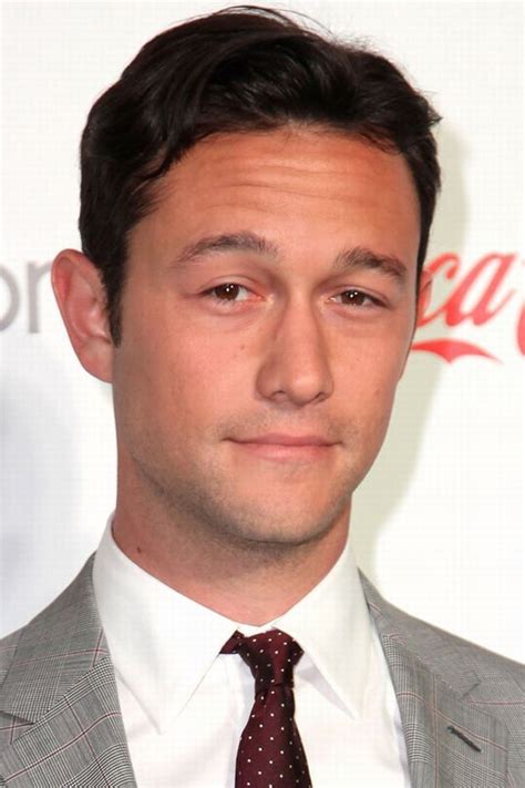 Famous Aquarians: Celebrities with Aquarius star sign - Joseph Gordon ...