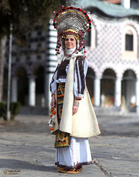 Pin by Balkan Traditional Clothing on Moesia | Balkan Folk Costumes in ...